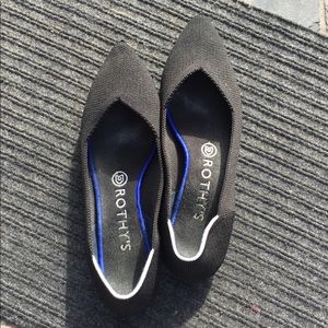Rothy’s pointy shoes